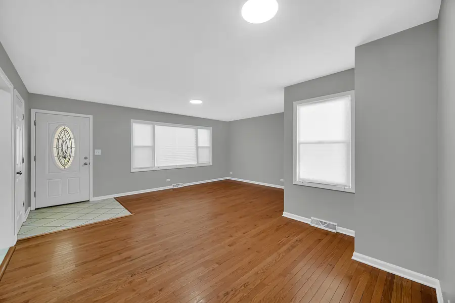 1007 Cedar Avenue, Elgin, IL 60120 - #3