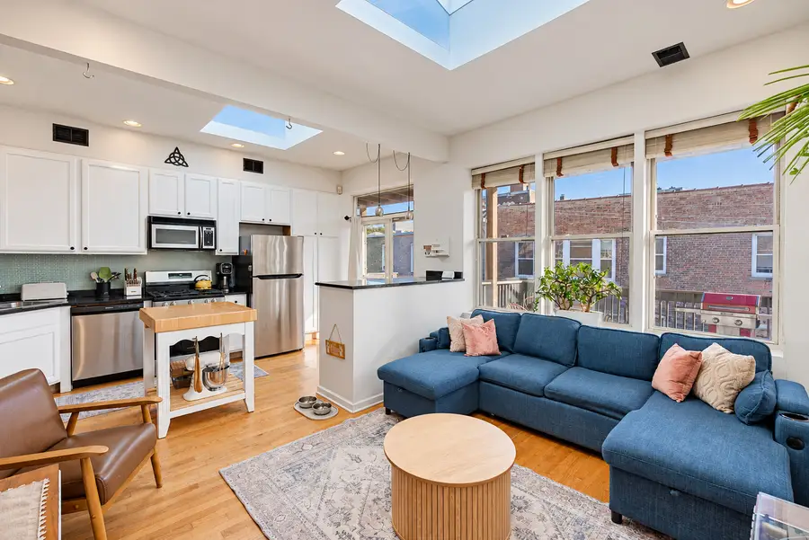 835 W Lawrence Avenue #3S, Chicago, IL 60640 - #2