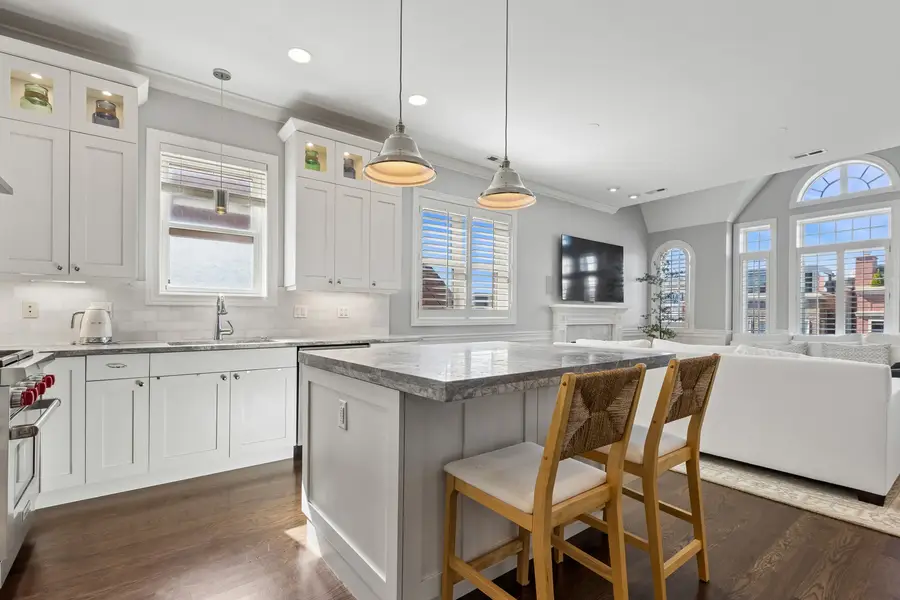 2743 N Lakewood Avenue #3, Chicago, IL 60614 - #3