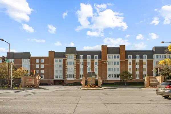 50 Lake Boulevard #667, Buffalo Grove, IL 60089