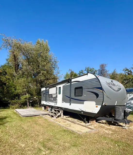 9/82 Woodhaven, Sublette, IL 61367