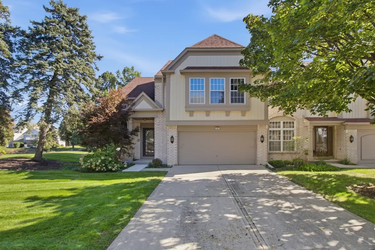 192 W Fox Hill Drive, Buffalo Grove, IL 60089 - #1
