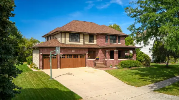 627 Ritter Drive, Batavia, IL 60510