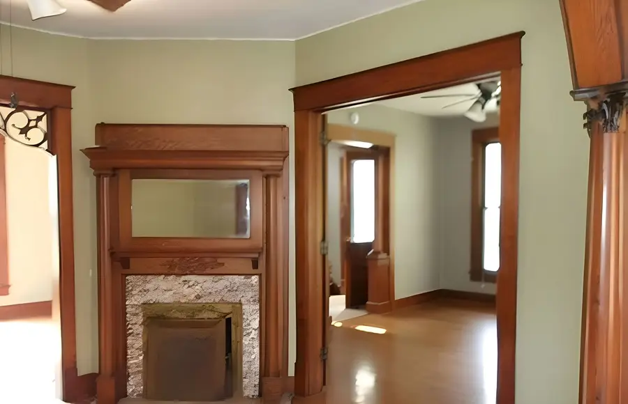 218 E Washington Street, Paris, IL 61944 - #3