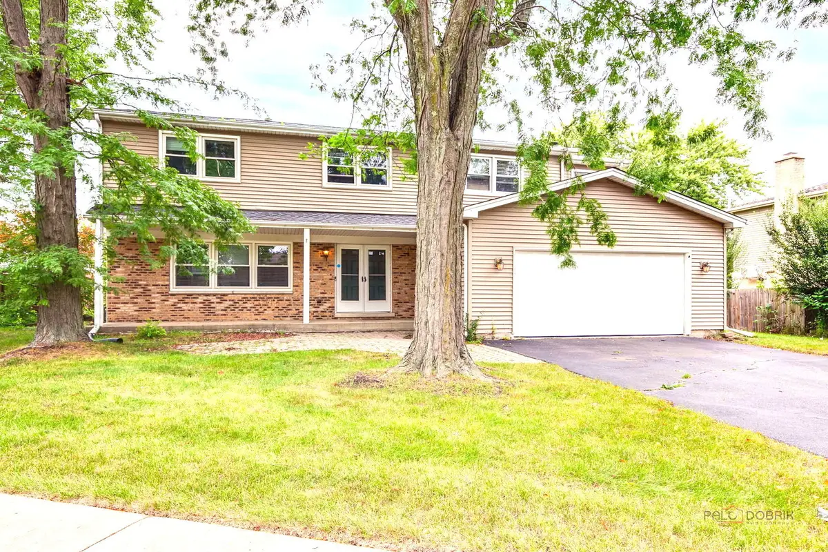 562 Applegate Lane, Lake Zurich, IL 60047 - #1