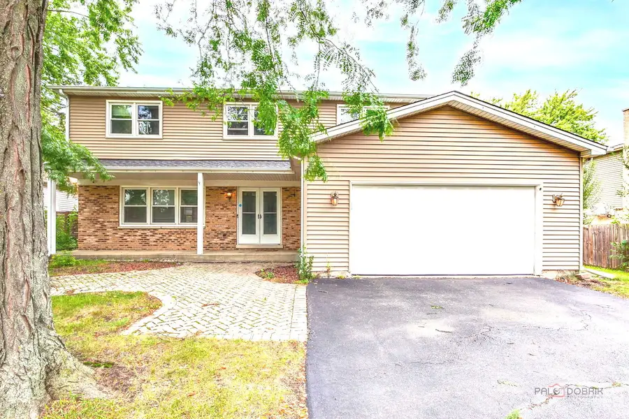 562 Applegate Lane, Lake Zurich, IL 60047 - #2