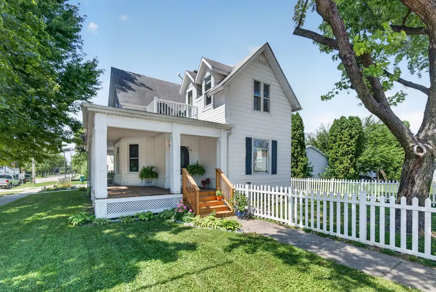 105 N Main St, Seneca, IL 61360 - #2
