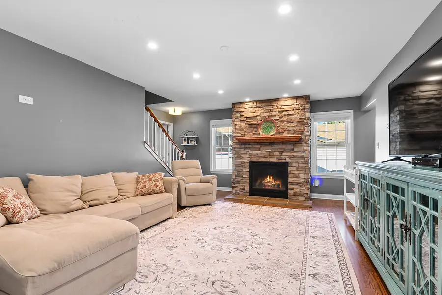 3348 W 99th Street, Evergreen Park, IL 60805 - #3