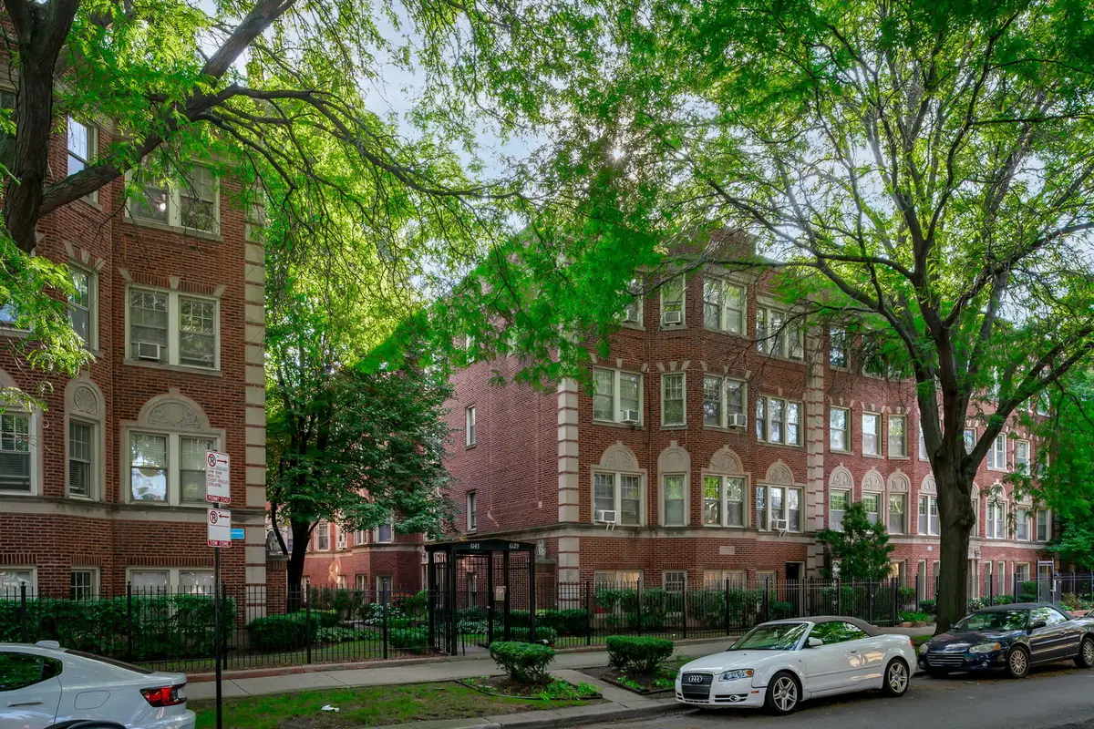6131 N Hoyne Avenue #G, Chicago, IL 60659 - #1