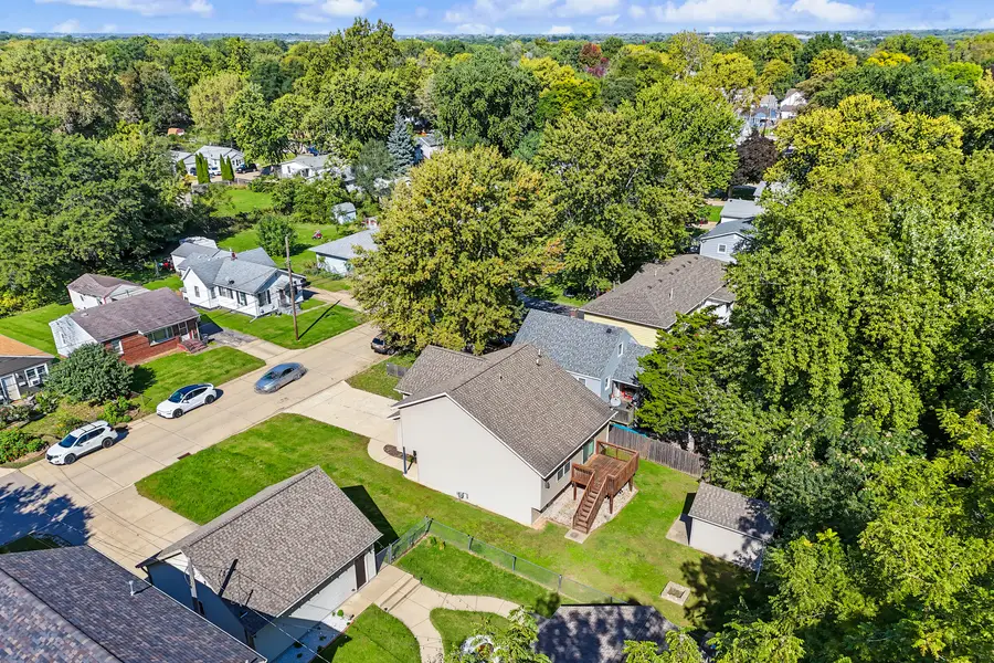 823 31st Street, Bettendorf, IA 52722 - #3