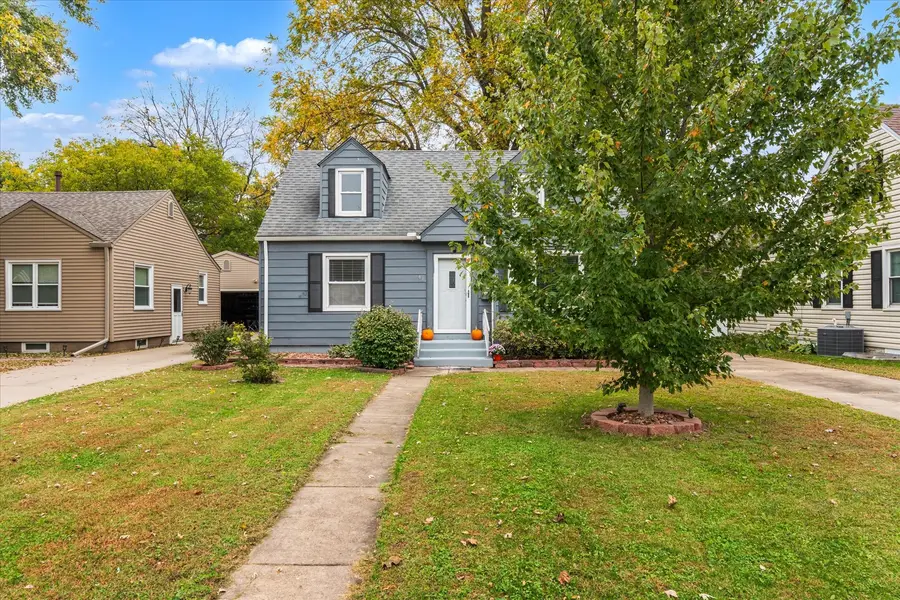 41 Blackhawk Hills Drive, Rock Island, IL 61201 - #3