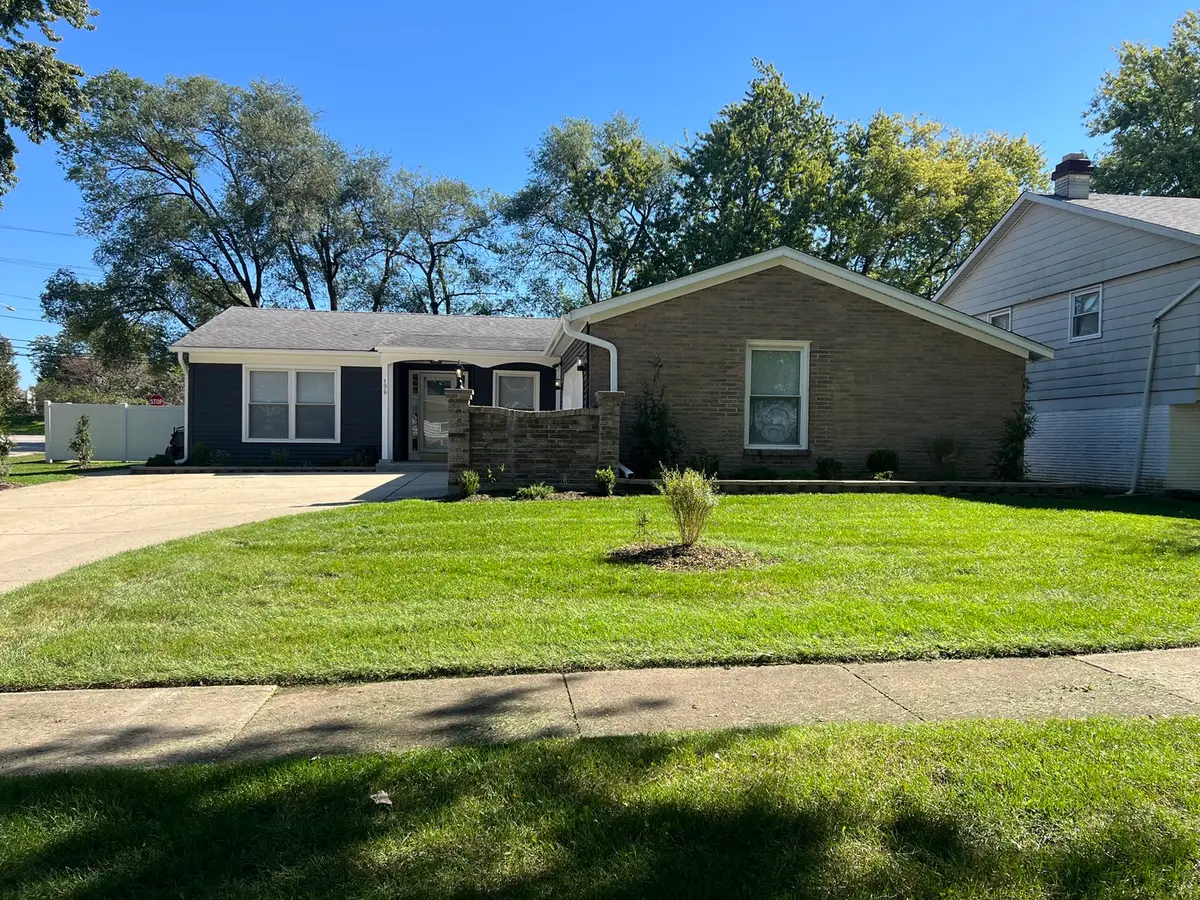 196 Green Court, Streamwood, IL 60107 - #1
