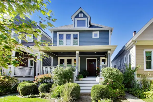 2636 N Drake Avenue, Chicago, IL 60647