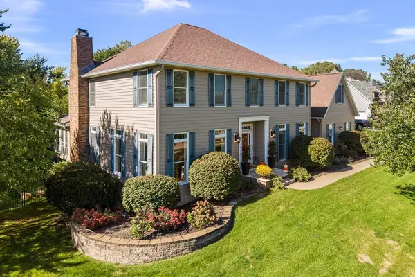 4338 Forest Road, Davenport, IA 52807