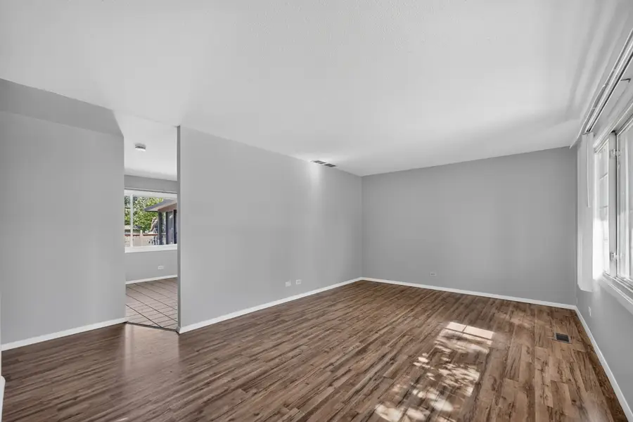 1622 W Celebrity Circle, Hanover Park, IL 60133 - #3