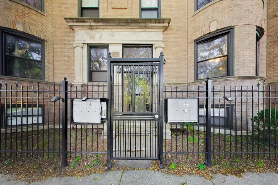 5203 S Indiana Avenue #1, Chicago, IL 60615 - #2