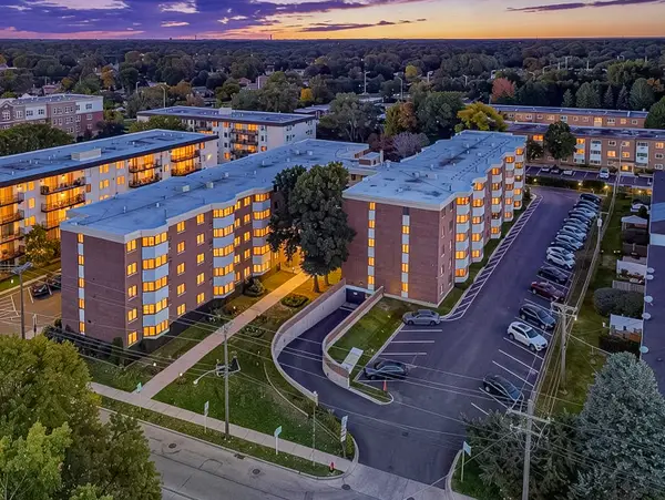 5500 Lincoln Avenue #504W, Morton Grove, IL 60053