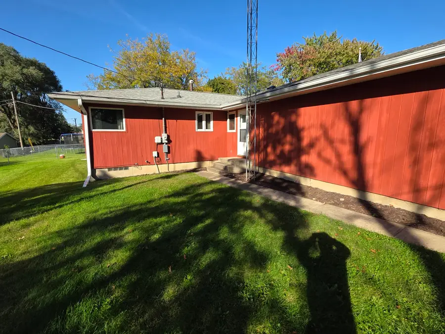 2207 16th Avenue, Sterling, IL 61081 - #3