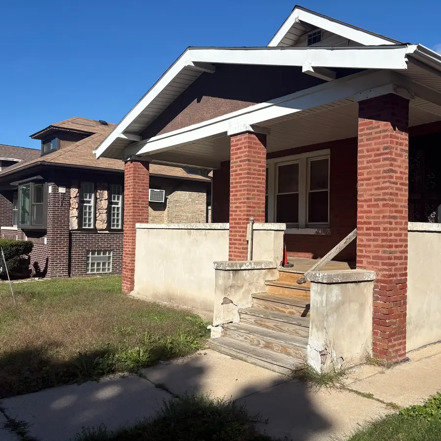 7929 S Bennett Avenue, Chicago, IL 60617 - #3