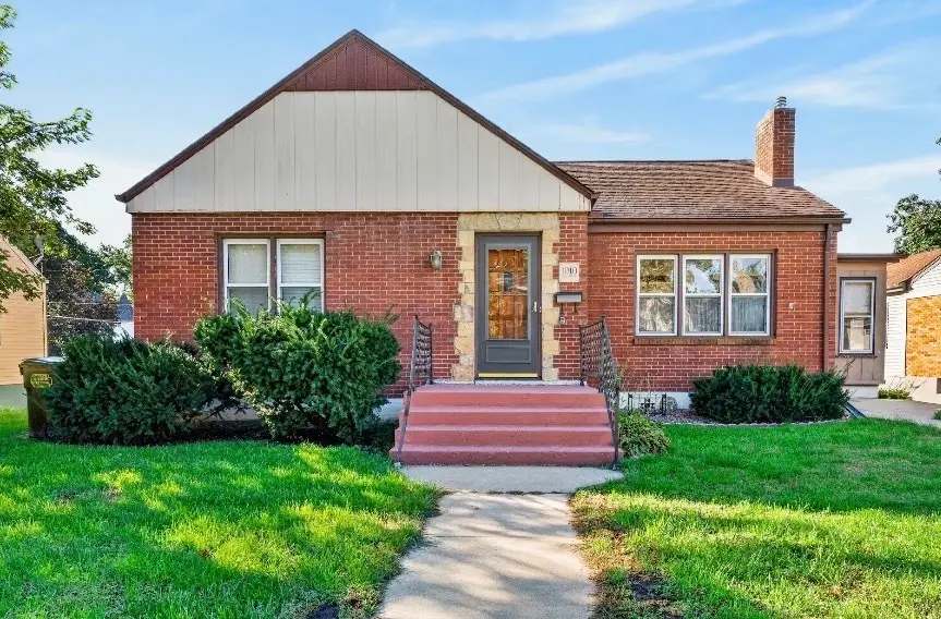 1010 10th Avenue, Fulton, IL 61252 - #1