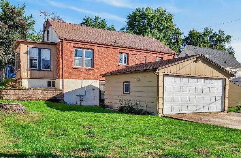 1010 10th Avenue, Fulton, IL 61252 - #3