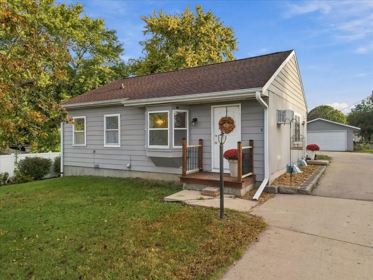 1103 Chicago Avenue, Dixon, IL 61021 - #1