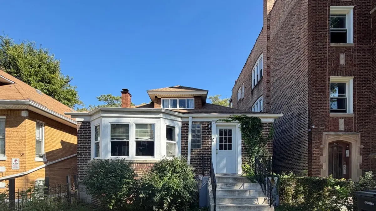 7735 S Colfax Avenue, Chicago, IL 60649 - #1