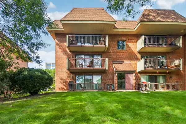 101 E Janata Boulevard #3B, Lombard, IL 60148