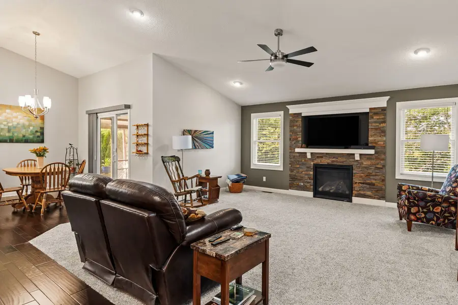 116 Fenceline Drive, Blue Grass, IA 52726 - #2