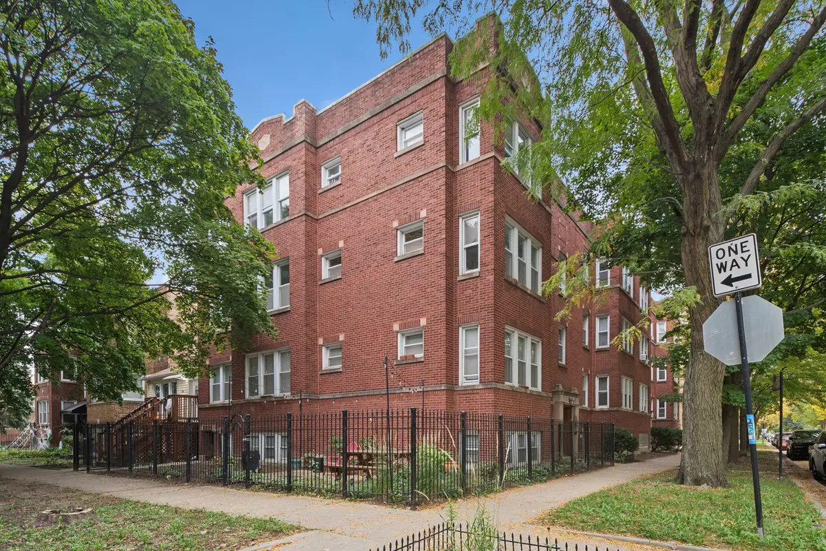 3701 W Cullom Avenue #2B, Chicago, IL 60618 - #1