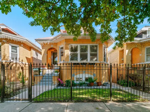 2829 N Melvina Avenue, Chicago, IL 60634