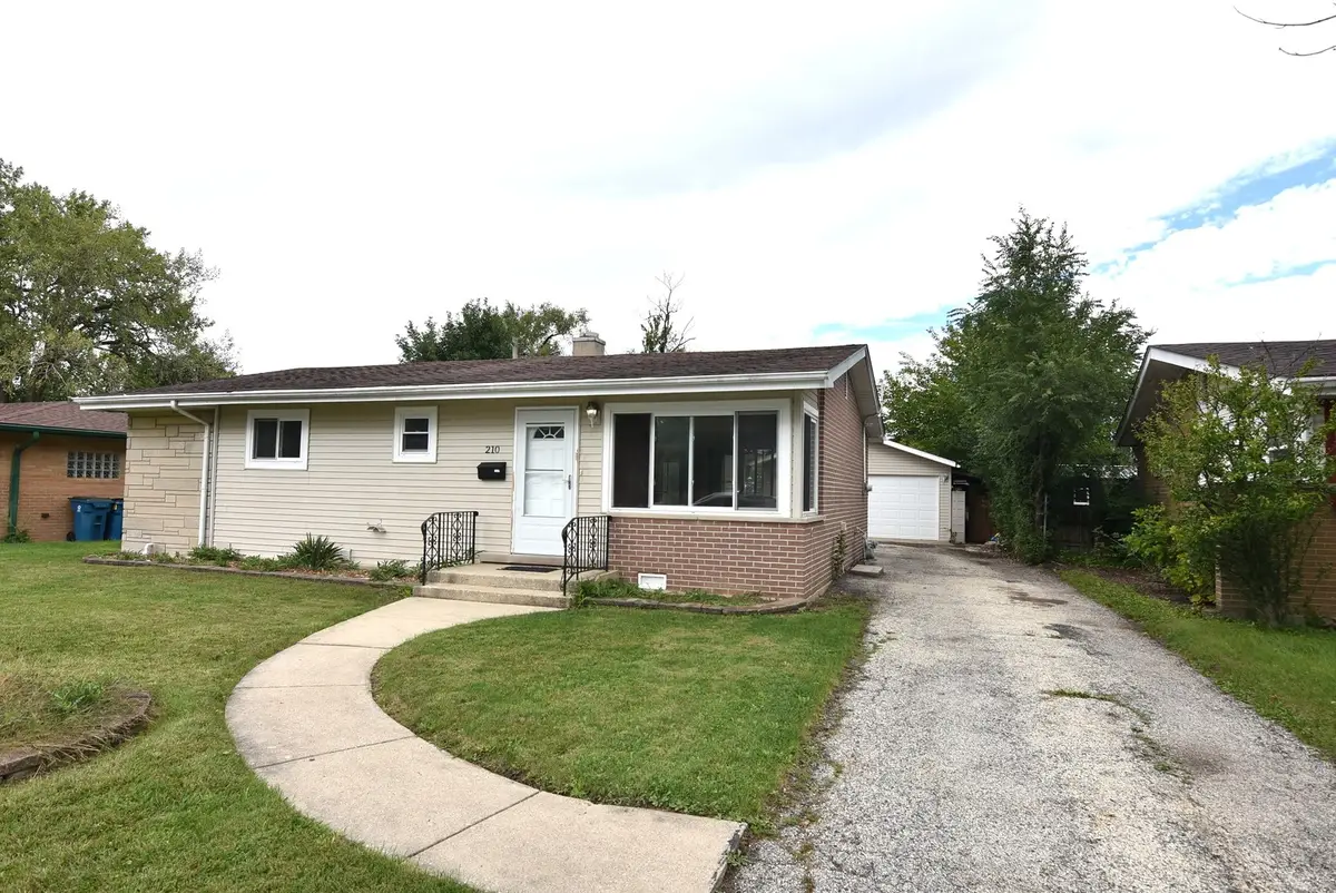 210 E Myrick Avenue, Addison, IL 60101 - #1