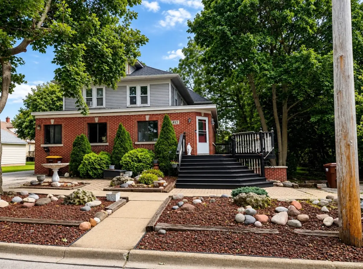 817 Blakely Street, Woodstock, IL 60098 - #1