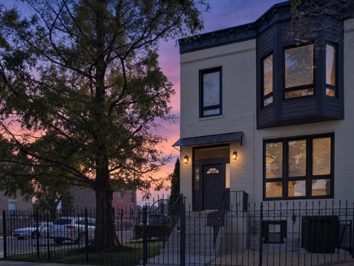 2703 W Warren Boulevard, Chicago, IL 60612 - #1
