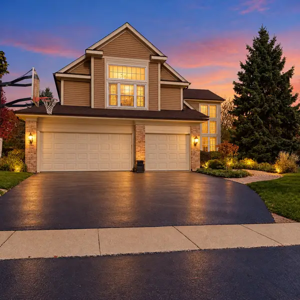 1823 Somerfield Lane, Crystal Lake, IL 60014