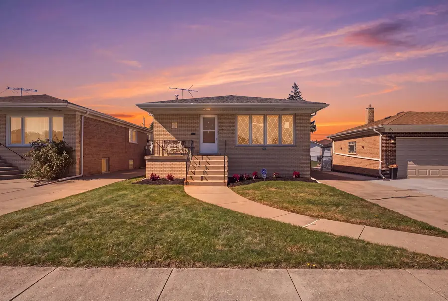 536 Muskegon Avenue, Calumet City, IL 60409 - #2