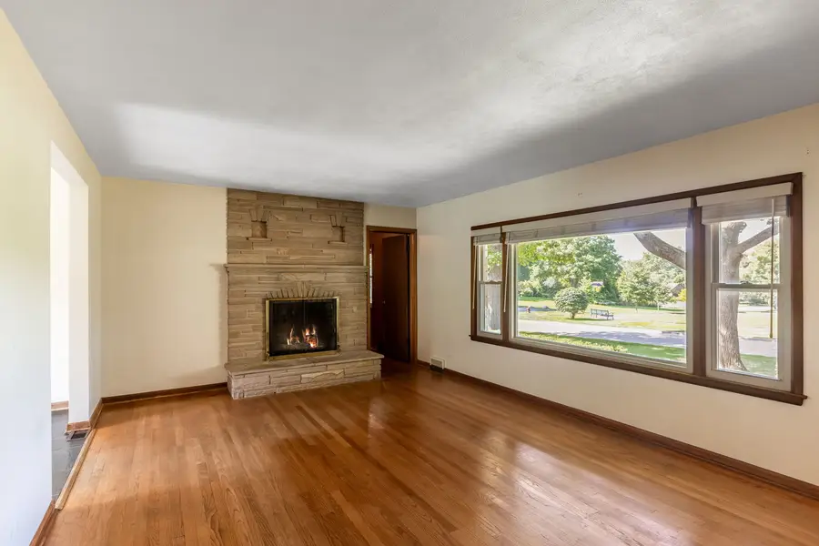 27 Pleasant Avenue, Highwood, IL 60040 - #3