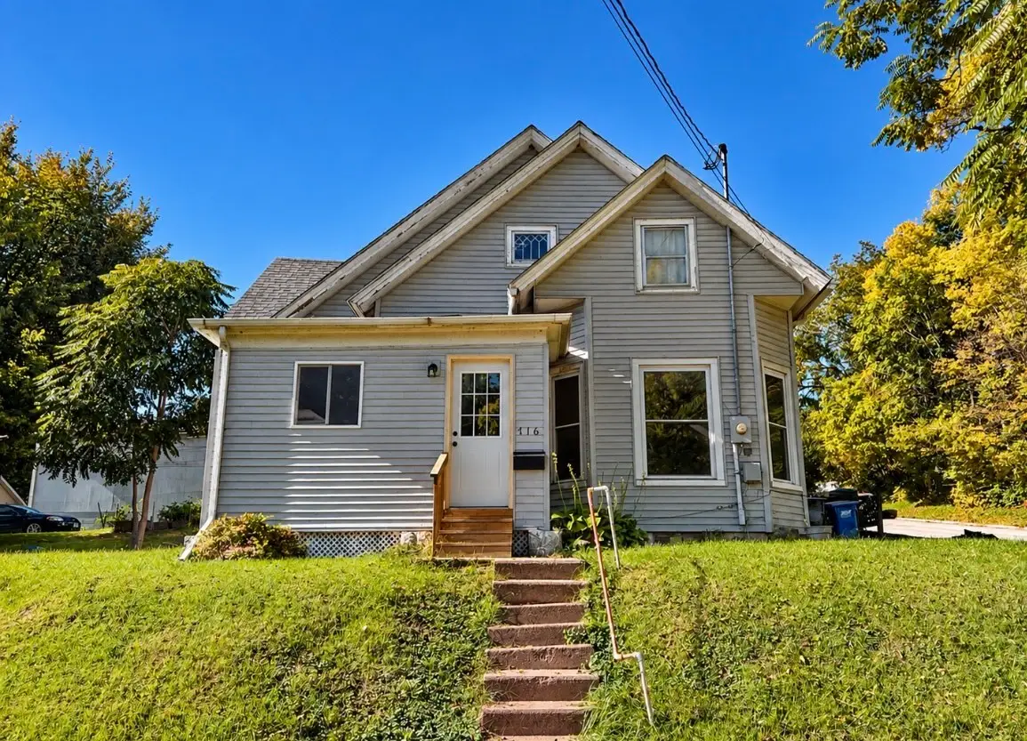 716 Spring Street, Muscatine, IA 52761 - #1