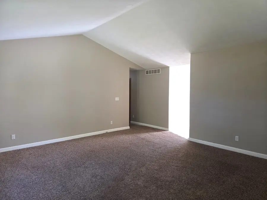 7069 Mullinshire Way, Machesney Park, IL 61115 - #3