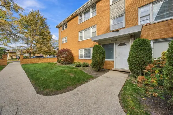 6927 W 64th Place #2East, Chicago, IL 60638