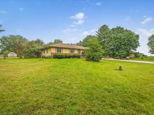 6581 Happy Acres Road, Rockford, IL 61101