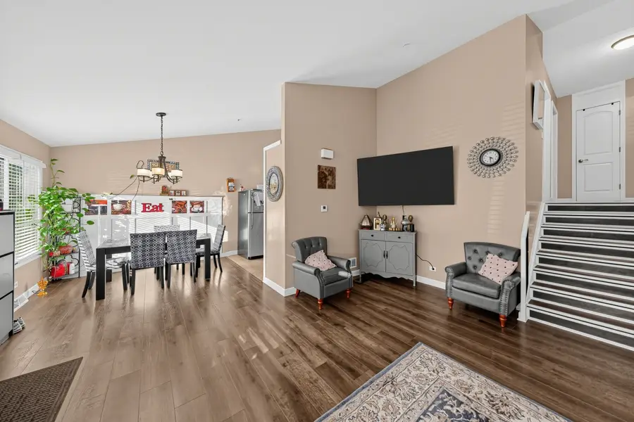 563 Forum Drive, Roselle, IL 60172 - #3