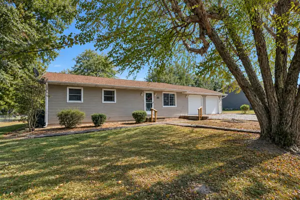 1200 S Wilson Street, Benton, IL 62812