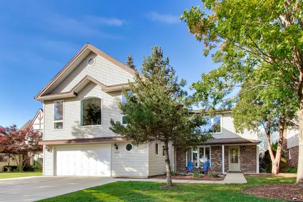 1000 E Ardyce Lane, Mount Prospect, IL 60056