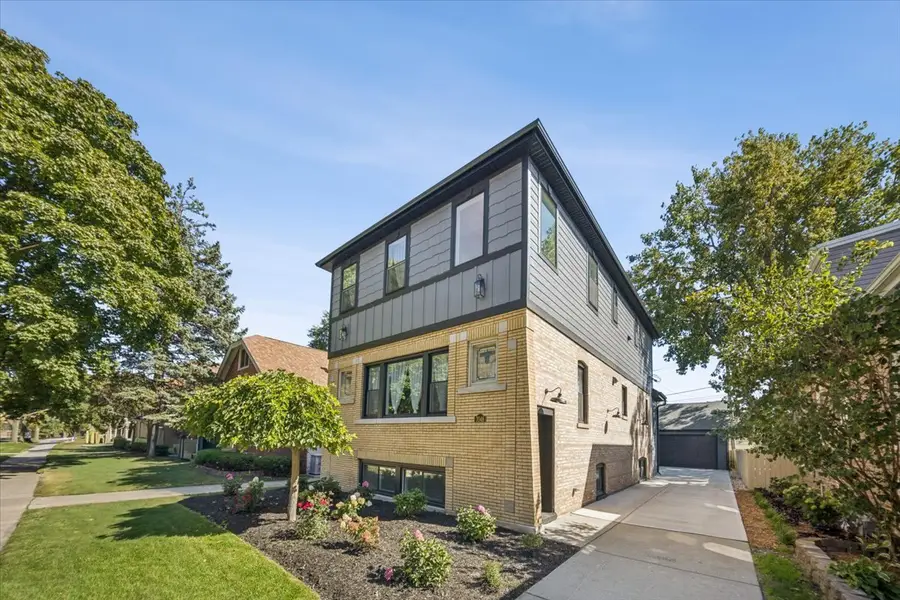 7048 26th Parkway, Berwyn, IL 60402 - #2