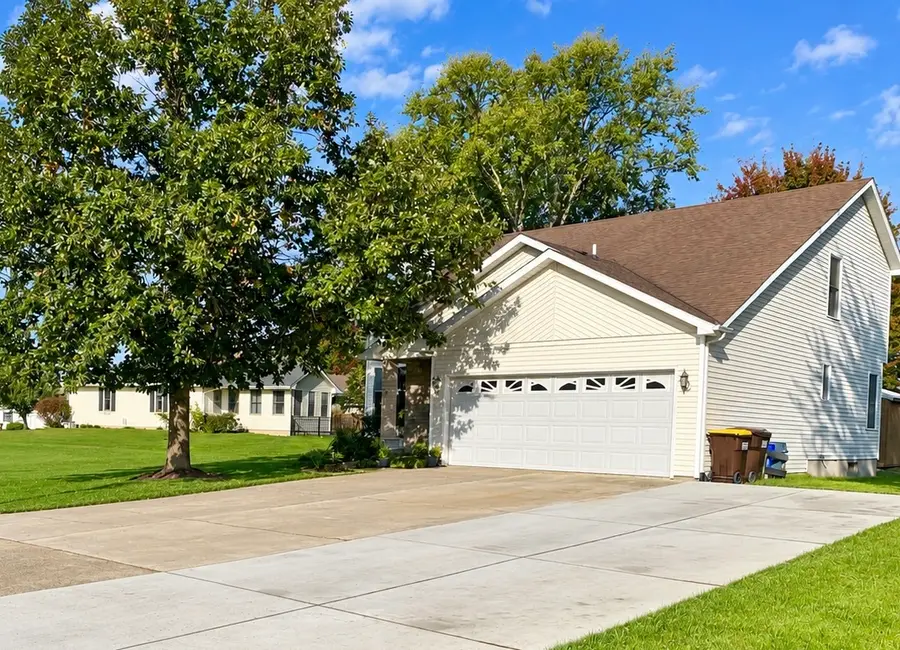 128 Windward Lane, Rochelle, IL 61068 - #2