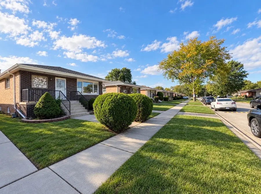 306 Prairie Avenue, Calumet City, IL 60409 - #2