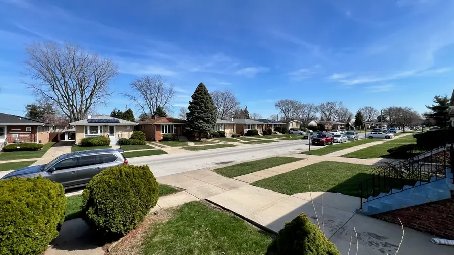 306 Prairie Avenue, Calumet City, IL 60409 - #3