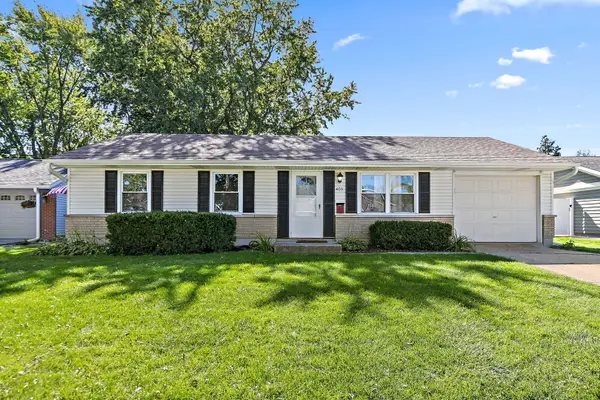 403 Krause Avenue, Streamwood, IL 60107