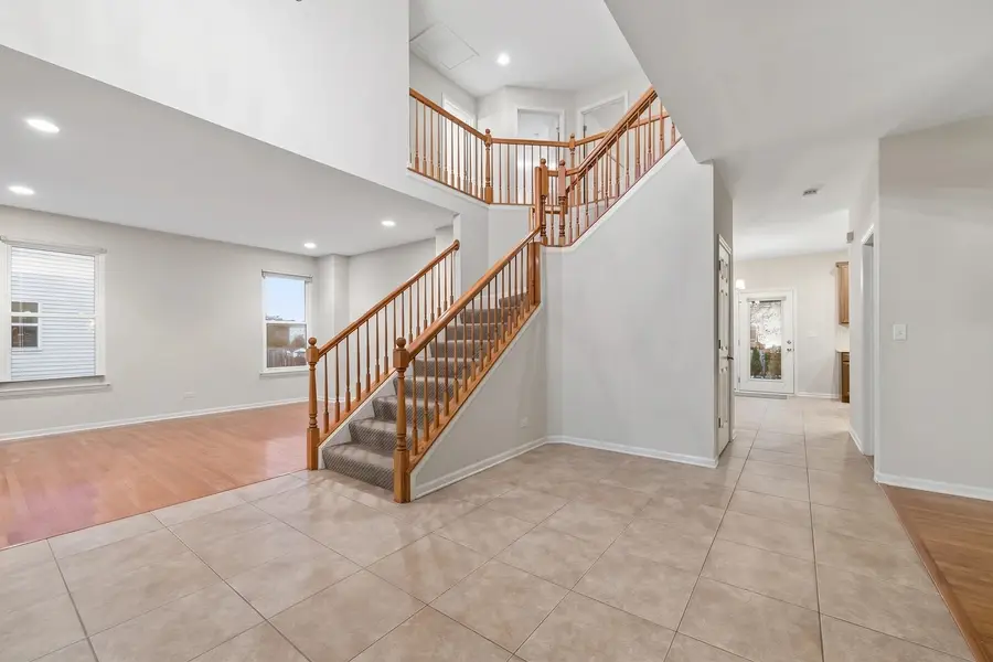 207 Willington Way, Oswego, IL 60543 - #2
